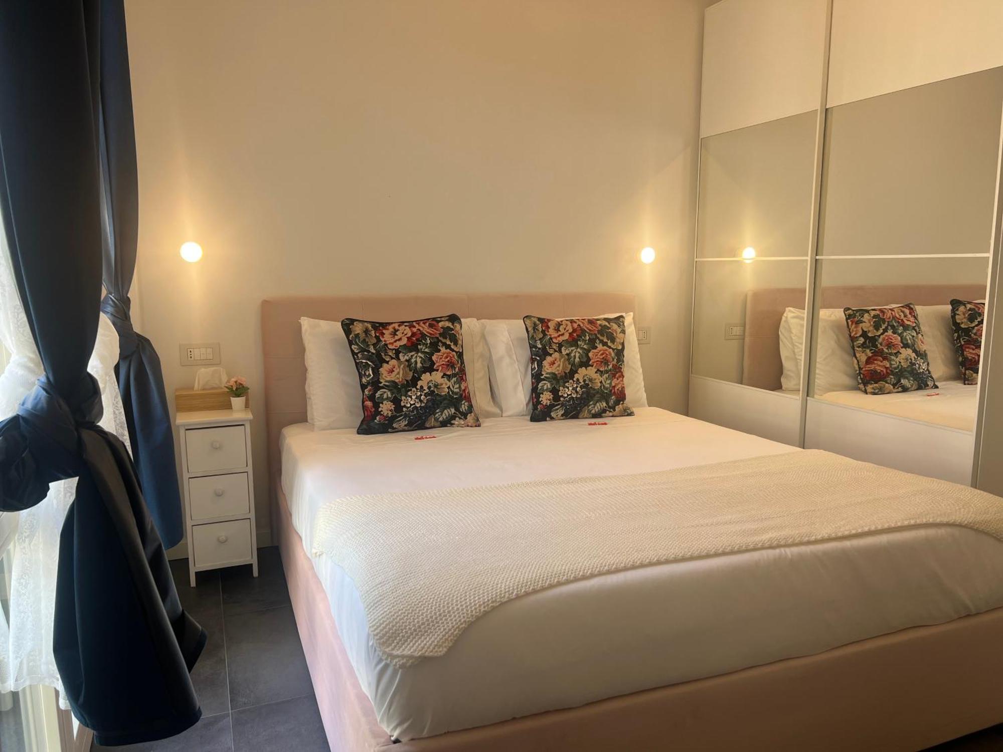 Regina Milano In Melegnano - Wifi, Breakfast Box And Terrace Apartamento Exterior foto