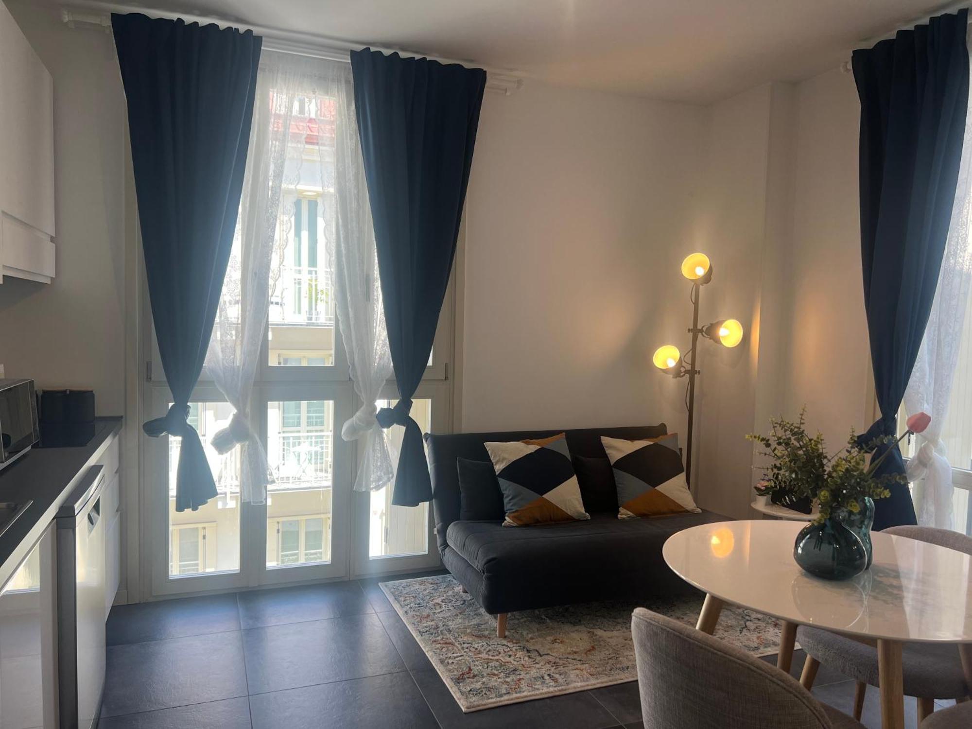 Regina Milano In Melegnano - Wifi, Breakfast Box And Terrace Apartamento Exterior foto