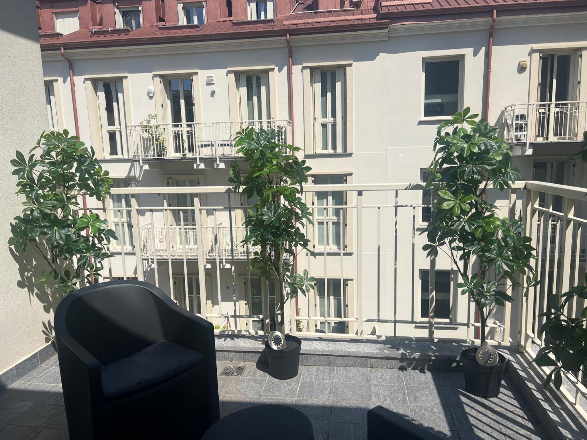 Regina Milano In Melegnano - Wifi, Breakfast Box And Terrace Apartamento Exterior foto
